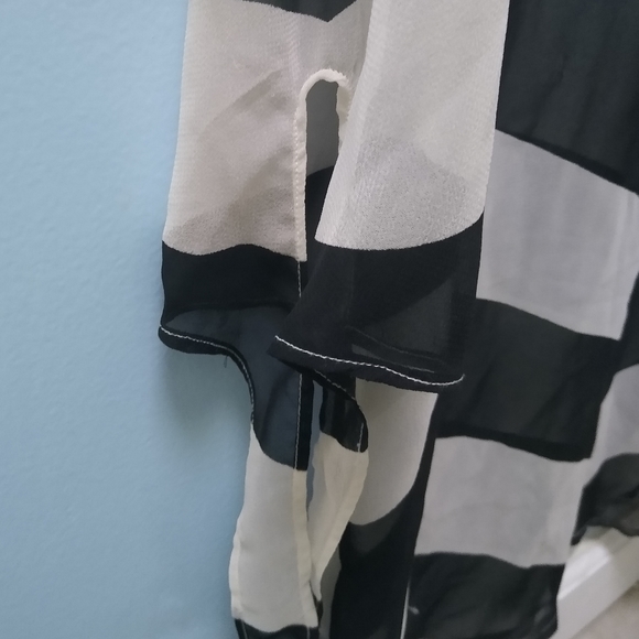 Roxy tunic/dress sheer - Picture 2 of 4